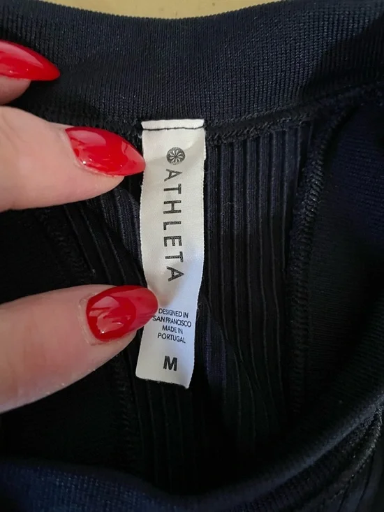 Athleta Ribbed Tank Top Medium - Picture 3 of 3